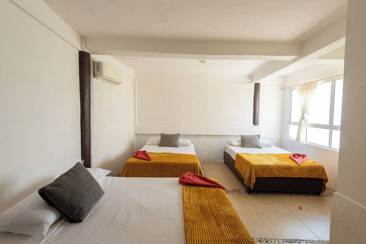 Habitación triple, balcón | Wifi gratis