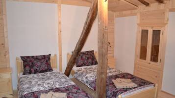 15 間睡房、房內夾萬、Wi-Fi、床單