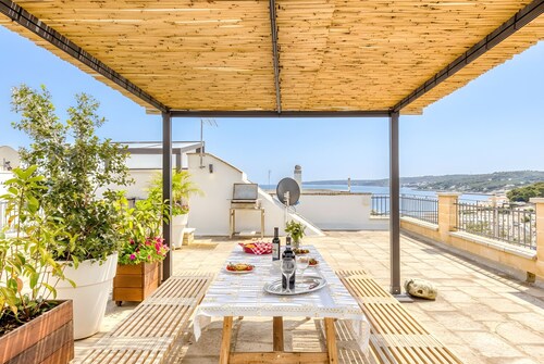 Hübsches Altstadthaus mit Pool, 200m vom Meer