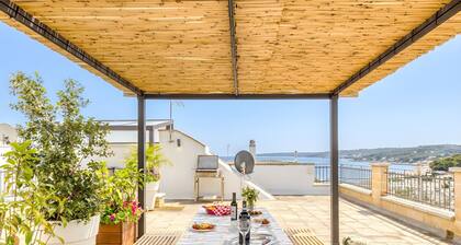 Hübsches Altstadthaus mit Pool, 200m vom Meer