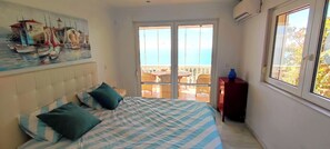 3 bedrooms, WiFi, bed sheets - Villa Los Botijos (Benalmádena)