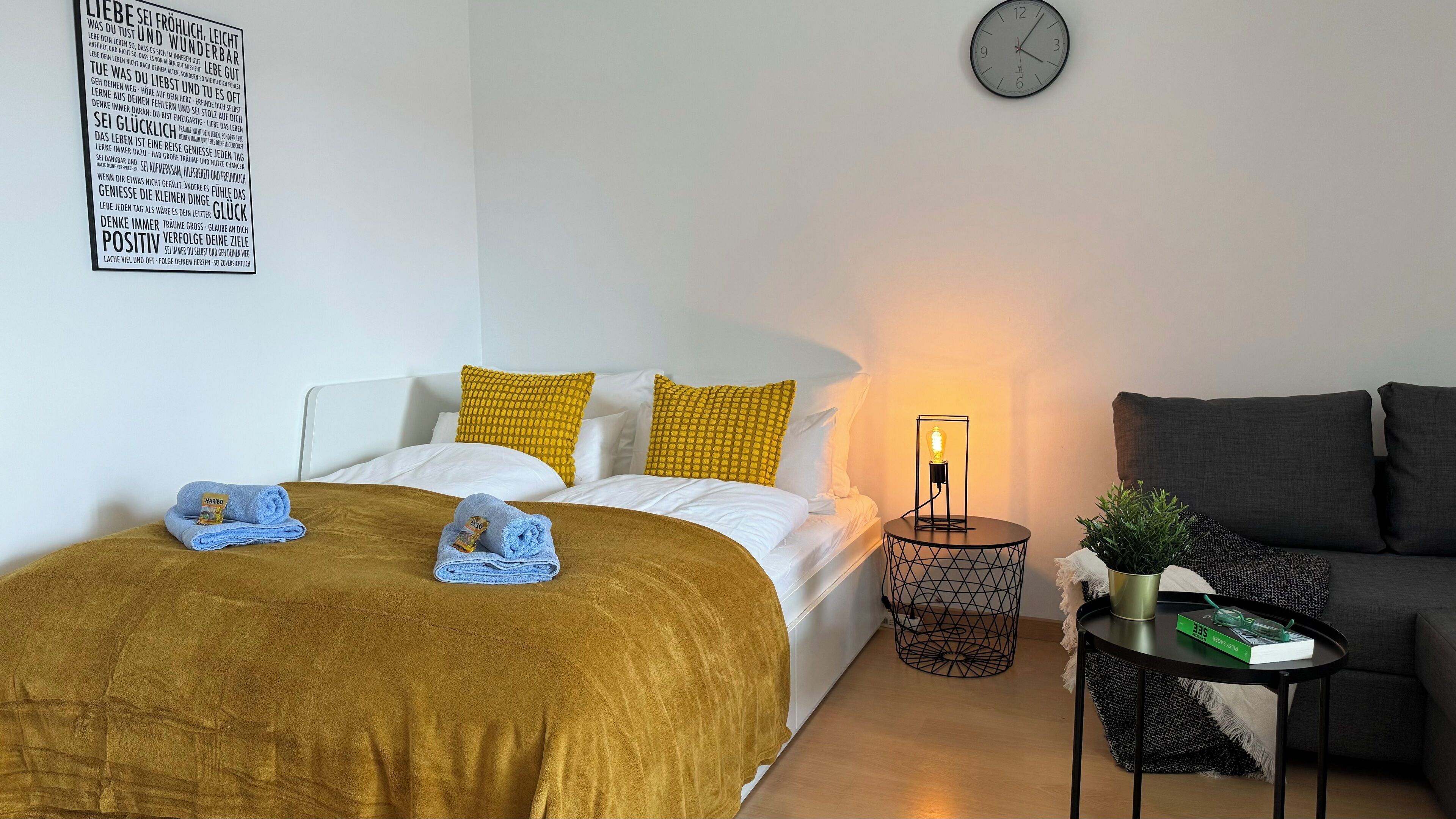 1 Schlafzimmer, Schreibtisch, WLAN, Bettwäsche