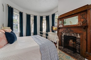 2 chambres, fer et planche à repasser, accès au Wi-Fi (inclus)