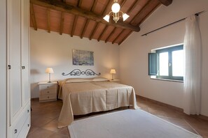 1 habitación y caja de seguridad en la habitación