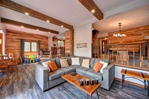 Smart TV, fireplace, video games, stereo - Family Chalet on Silver Lake 1 hour from Montreal (Wentworth-Nord)