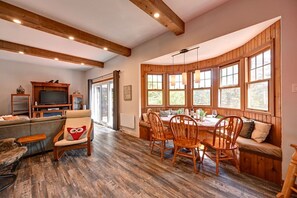 Smart TV, fireplace, video games, stereo