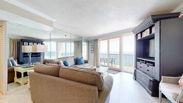 Condo, 2 Bedrooms (Beachside I 4144) | Living room