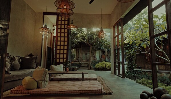 Terrace/patio - Unique 6 bedrooms property in Canggu area \Tumbak Bayuh (Tumbak Bayuh)