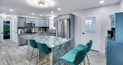 Pocono Mountain Escape - Brand New 11 bed/4 bath luxury home, centrally located.