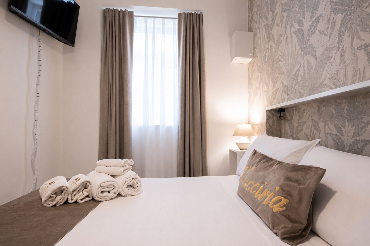 Premium bedding, down duvets, minibar, in-room safe