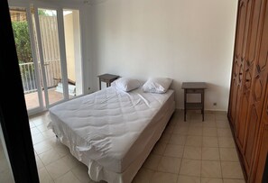 3 slaapkamers, een strijkplank/strijkijzer