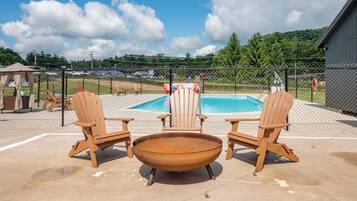 Een verwarmd zwembad