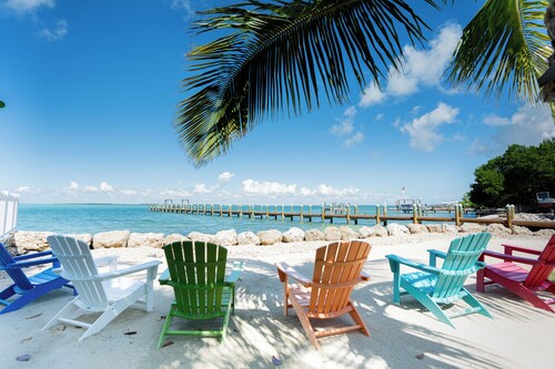 Private Beach Bayside 6 Bedroom Resort Home with Pool, Dock, & Garage