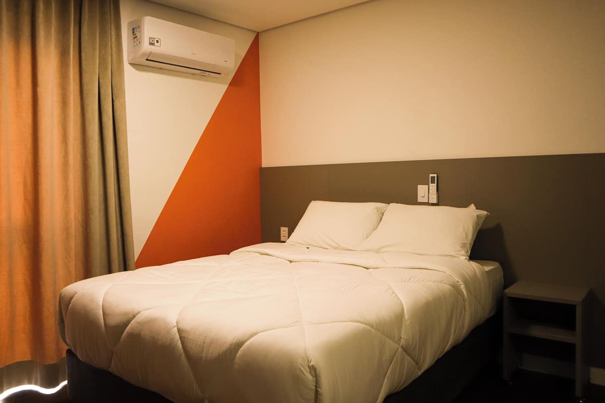 Standard Studio Suite, Balcony, City View