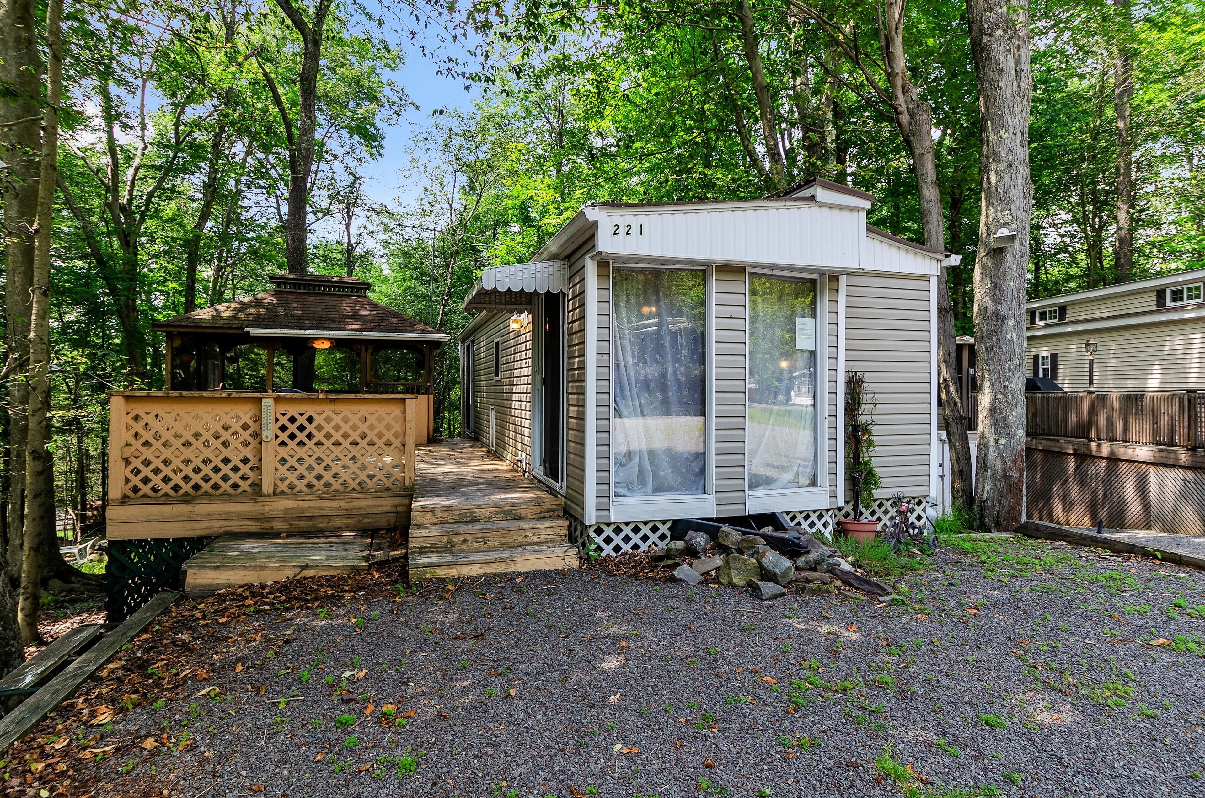 NEW LISTING! Cozy Pocono Retreat by Eagle Lake- Relax & Unwind by RedAwning