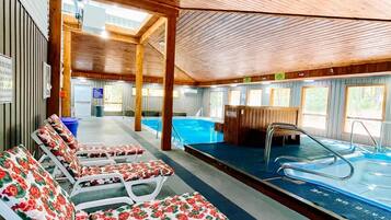 Sisäuima-allas, ulkouima-allas