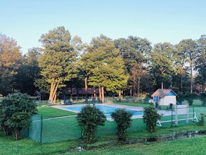 Innenpool, Außenpool