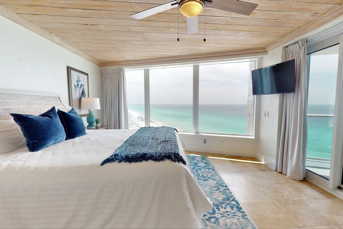 Apartment (Beachside II 4367) | 2 bedrooms, iron/ironing board, WiFi (free)