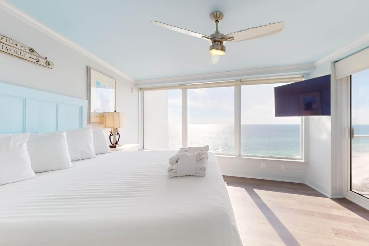 Apartment (Beachside II 4338) | 2 bedrooms, iron/ironing board, WiFi (free)