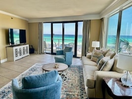 Condo (Beachside II 4231) | Living room