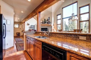 Fridge, microwave, oven, stovetop - Escape to Luxury Stunning Private Home with HOTTUB & Breathtaking Views CROSS (Breckenridge)