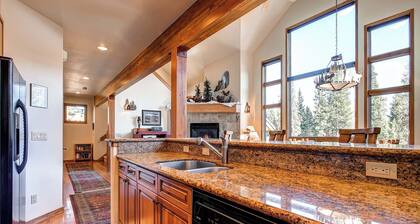 Escape to Luxury Stunning Private Home with HOTTUB & Breathtaking Views CROSS