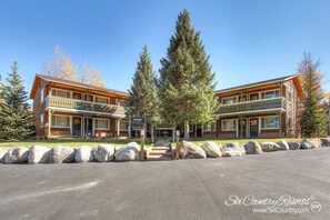 Exterior - Perfect condo for the perfect Breck getaway. Recently Renovated! | PM2A (Breckenridge)
