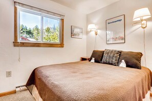 1 bedroom, free WiFi, bed sheets