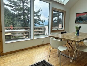 Dining - Beautiful Adult Themed Mountain house with WiFi in Idaho Springs (Idaho Springs)