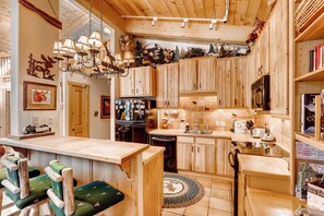 Fridge, microwave, oven, stovetop - Experience This Enchanting Alpine Hideaway w/ Charming Moose Theme & VIEWS! (Breckenridge)