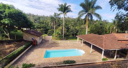 Sitio Aconchegante Para Familia, com Infraestrutura Completa a 40 min de SP