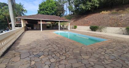 Sitio Aconchegante Para Familia, com Infraestrutura Completa a 40 min de SP