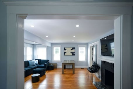 Smart TV. Enchanting Hidden Door Escape