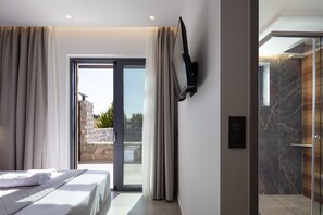 4 chambres, fer et planche à repasser, Wi-Fi gratuit, draps fournis