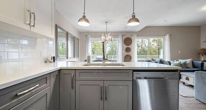 Woodland Hooves | Pickleball | Fireplace | Patio