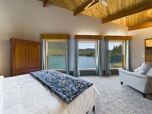 3 chambres, fer et planche à repasser, Wi-Fi gratuit, draps fournis