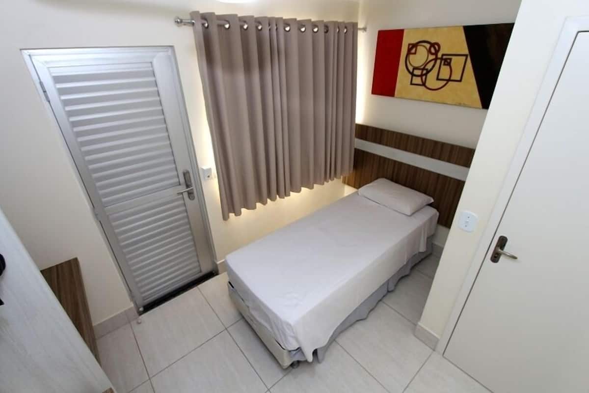 1 habitación, wifi gratis y ropa de cama