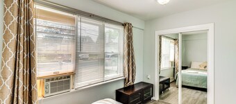Cozy Keansburg Cottage: Walk to Beach & Boardwalk!