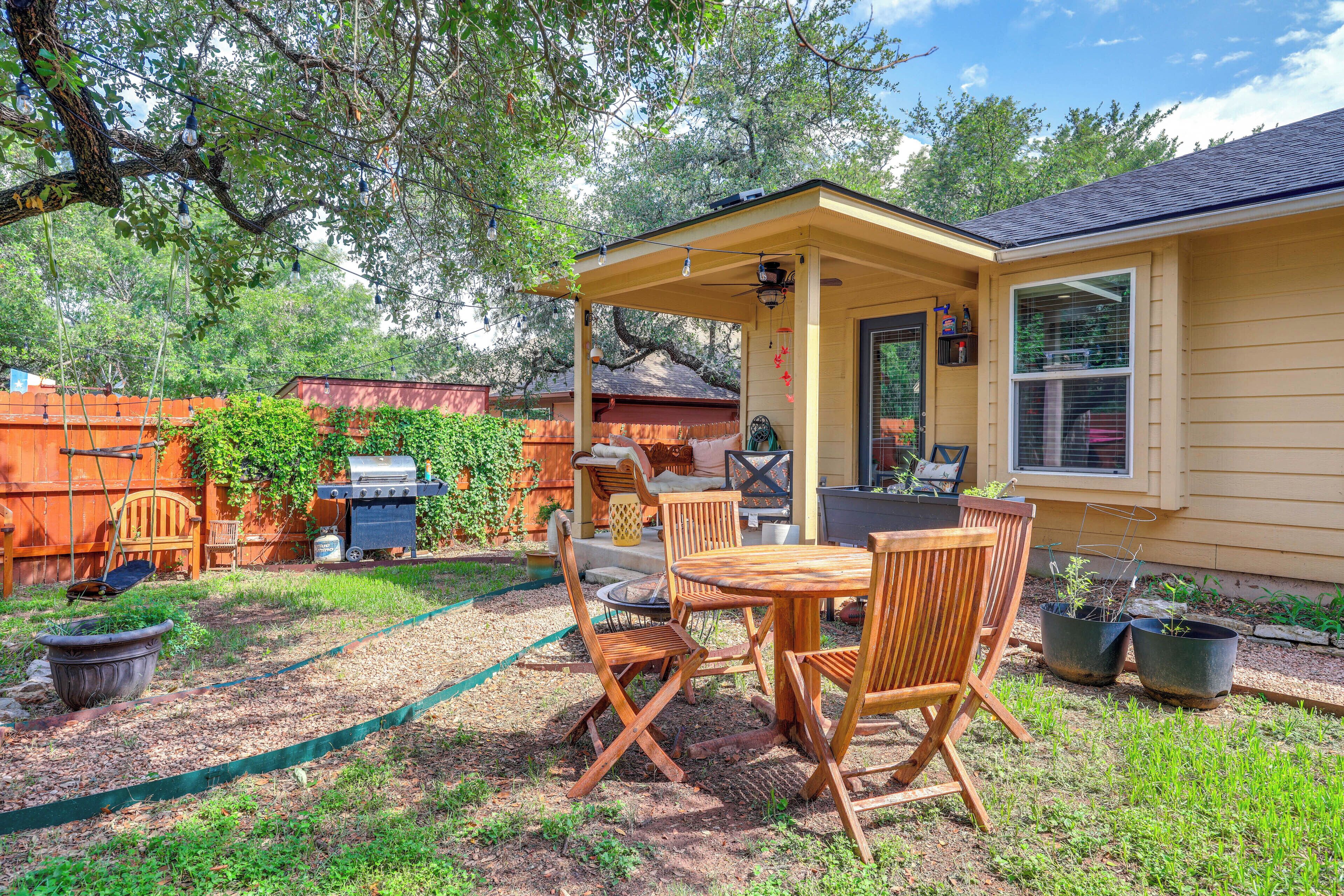 Pet-Friendly San Marcos Home ~ 3 Mi to Downtown!