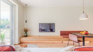 1 bedroom, iron/ironing board, internet, bed sheets