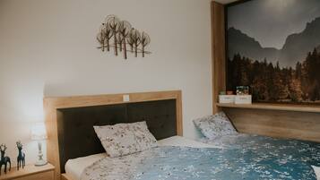 1 bedroom, iron/ironing board, internet, bed sheets