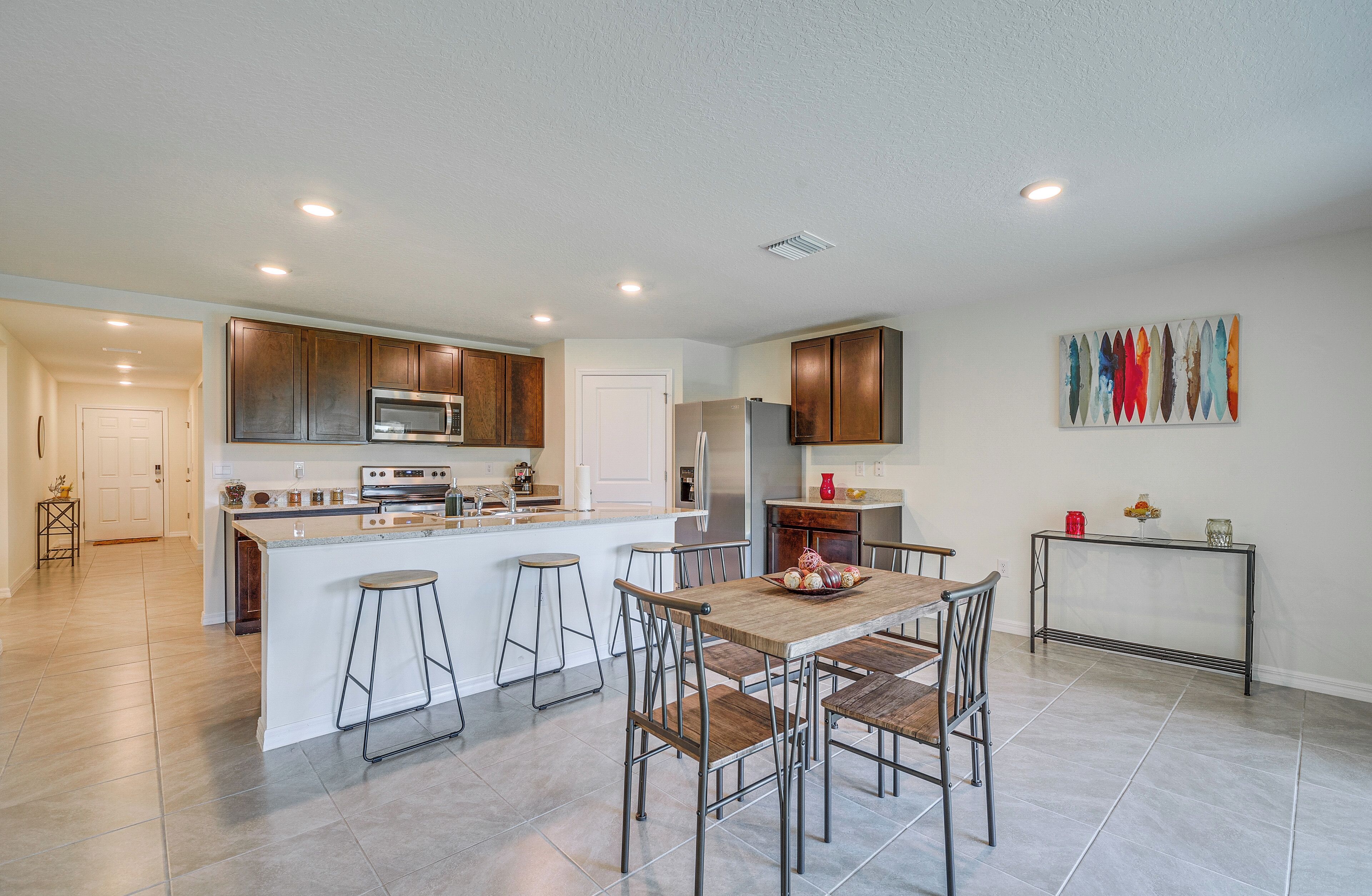 Spring Hill Retreat w/ Patio & Yard, Near Kayaking