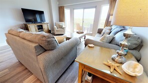 TV, DVD player - Tops'l Summit by Gibson BR (Miramar Beach)