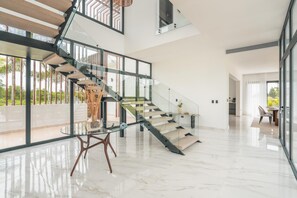 Villa - Magnificent Villa With Golf Cart Maid at Caleton (Punta Cana)