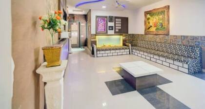 Hotel Ayaansh