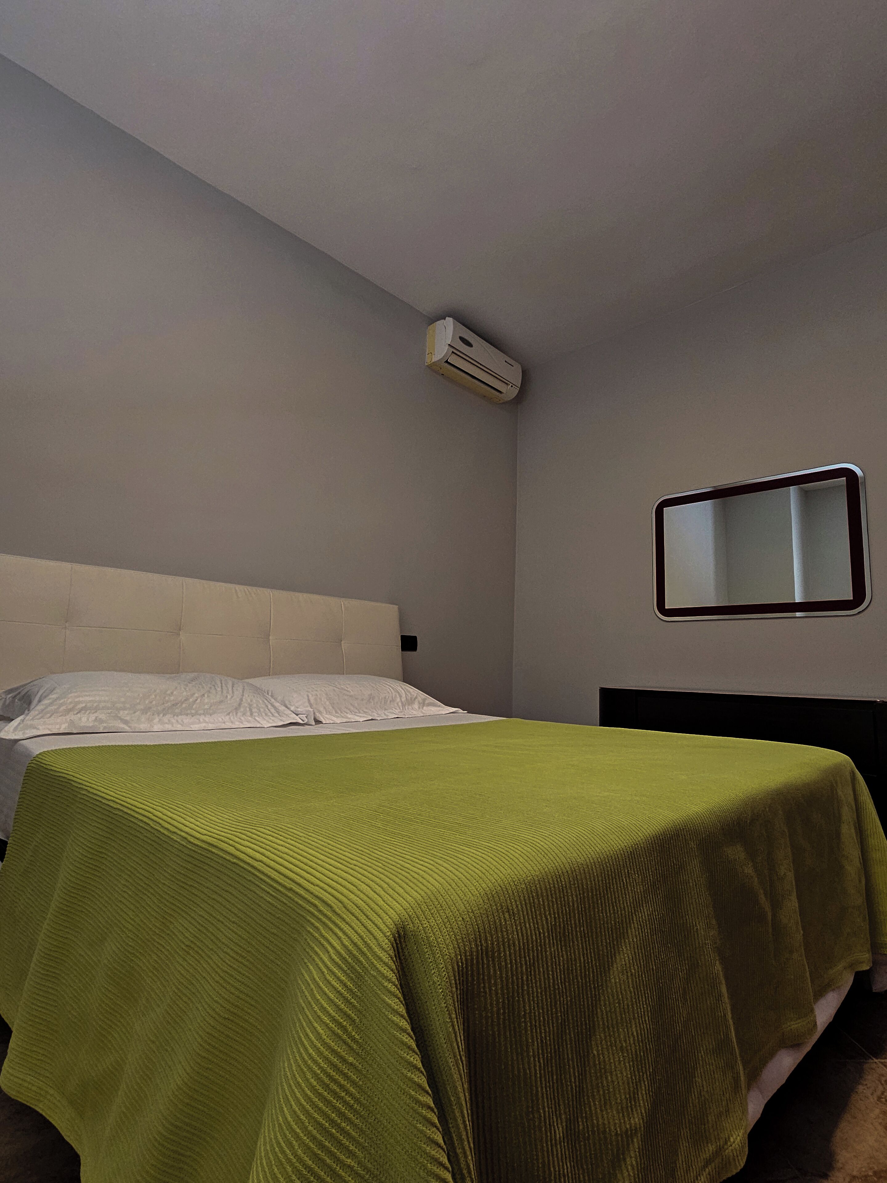 2 makuuhuonetta, silitysrauta/-lauta, Wi-Fi, vuodevaatteet