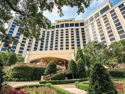 Near Biloxi Beach & one block to casinos with a balcony! Biloxi Romance -1BR/1BA