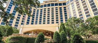 Near Biloxi Beach & one block to casinos with a balcony! Biloxi Romance -1BR/1BA