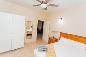 2 bedrooms, iron/ironing board, WiFi, bed sheets - Martin's Way@Potters Village 2 Bedrooms Apartment (Potters Village)