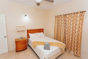2 bedrooms, iron/ironing board, WiFi, bed sheets - Martin's Way@Potters Village 2 Bedrooms Apartment (Potters Village)